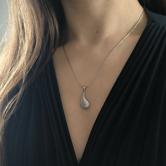 Серебряная подвеска без камней