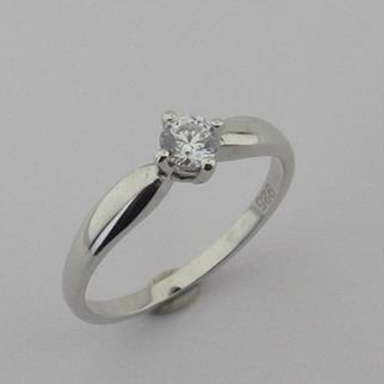 Золотое кольцо с фианитами 0.07ct