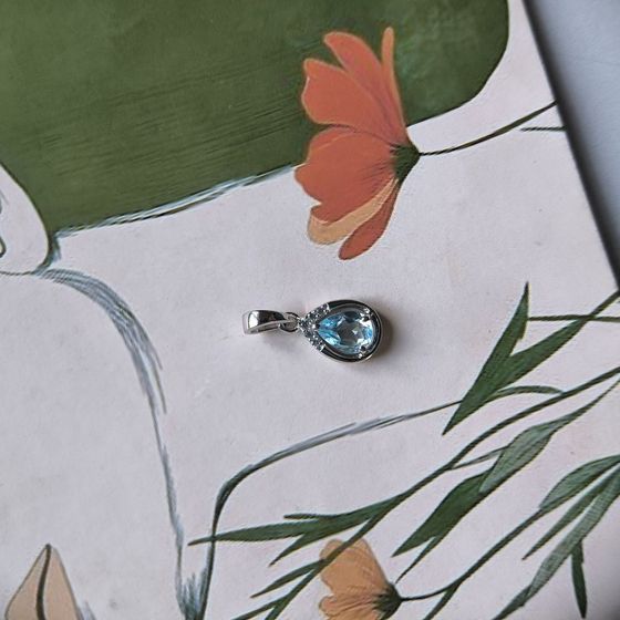 Серебряная подвеска с топазом 0.872ct