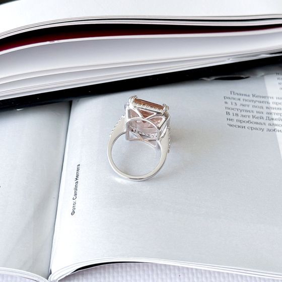 Серебряное кольцо с морганитом nano 13.12ct, фианитами