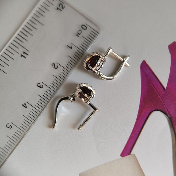 Серебряные серьги с гранатом 3.331ct