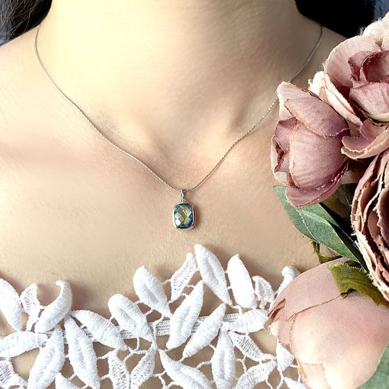 Серебряная подвеска с мистик топазом