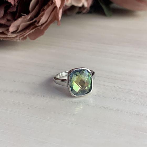 Серебряное кольцо с мистик топазом 4.338ct