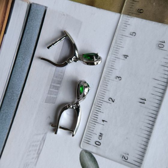 Серебряные серьги с изумрудом nano 1.202ct