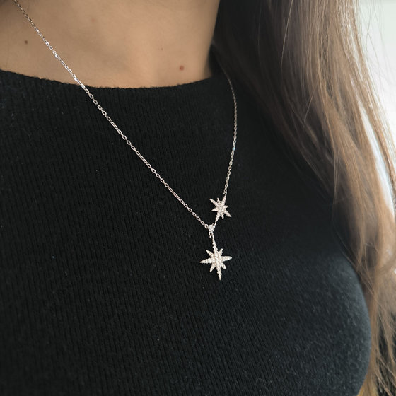 Серебряное колье с фианитами