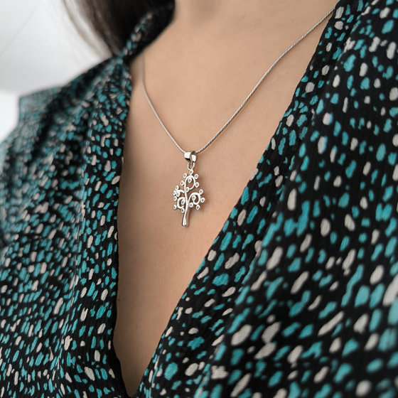 Серебряная подвеска с фианитами