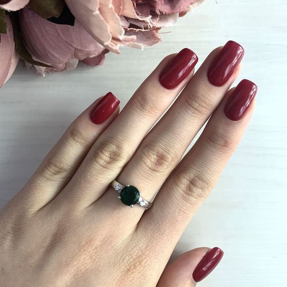 Серебряное кольцо с изумрудом nano 1.699ct