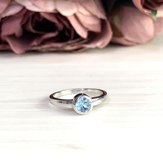 Серебряное кольцо с топазом 1.017ct
