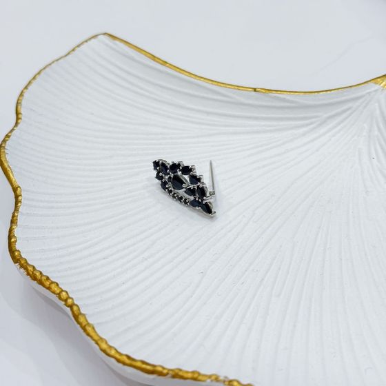 Серебряная брошка с сапфиром 3.72ct