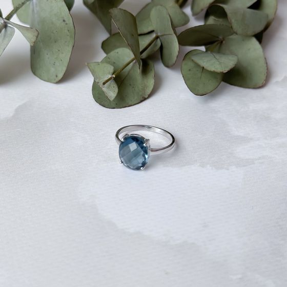 Серебряное кольцо с топазом Лондон Блю