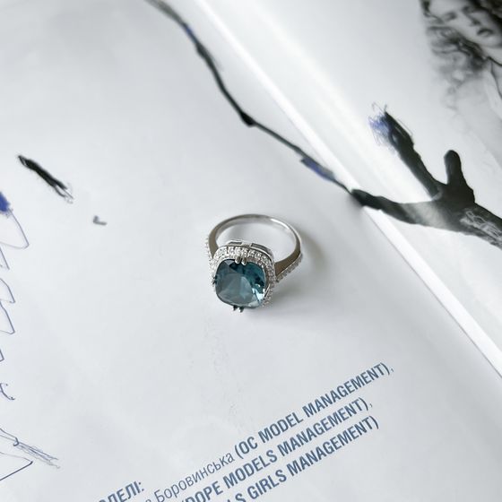 Серебряное кольцо с топазом Лондон Блю 4.973ct