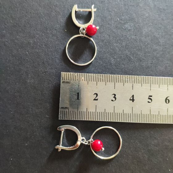 Серебряные серьги с кораллом