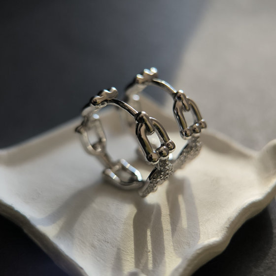 Серебряные серьги с фианитами