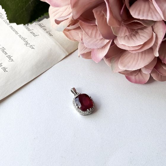Серебряная подвеска с рубином 7.458ct