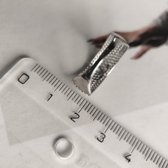 Серебряное кольцо без камней