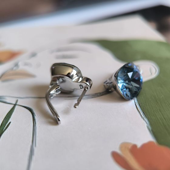 Серебряные серьги с фианитами