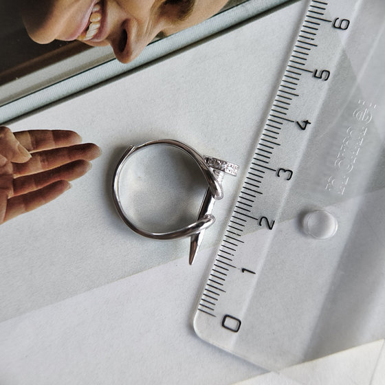 Серебряное кольцо с фианитами