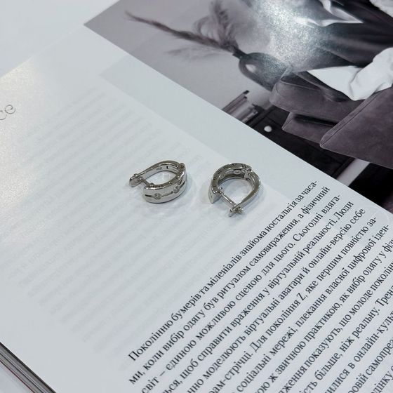 Серебряные серьги с фианитами