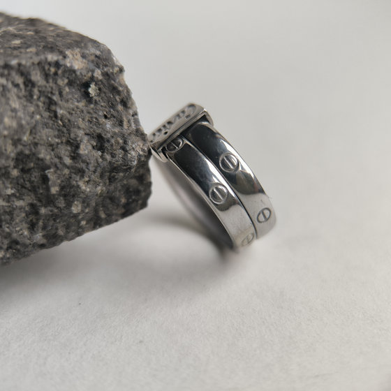 Серебряное кольцо без камней