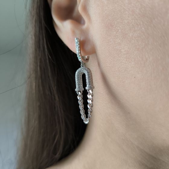 Серебряные серьги с фианитами