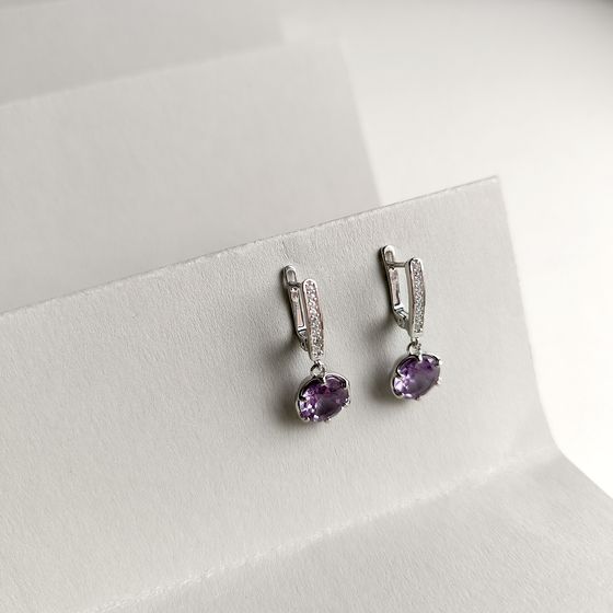 Серебряные серьги с александритом 6.837ct, фианитами