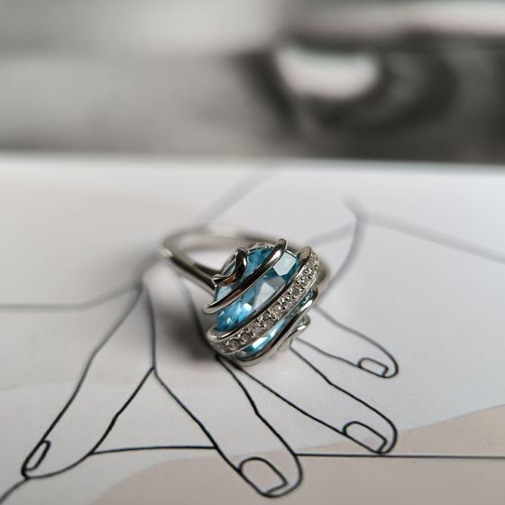 Серебряное кольцо с топазом 5.98ct