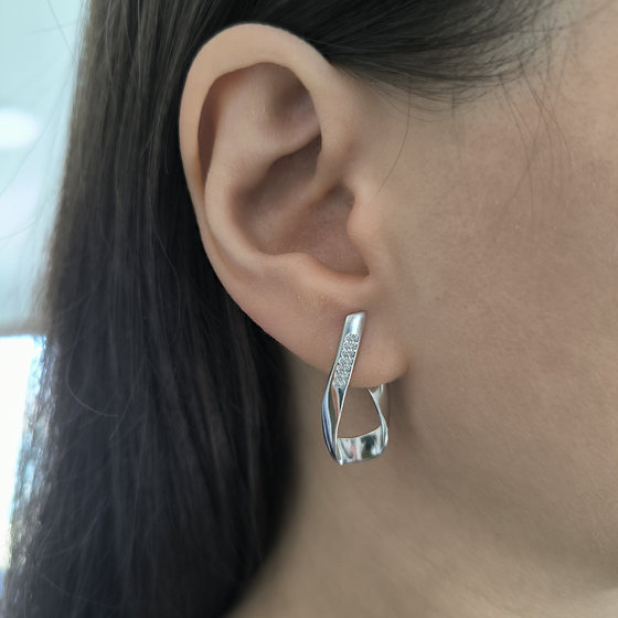 Серебряные серьги с фианитами