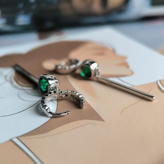 Серебряные серьги с изумрудом nano 8.565ct