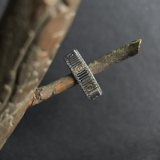 Серебряное кольцо с фианитами