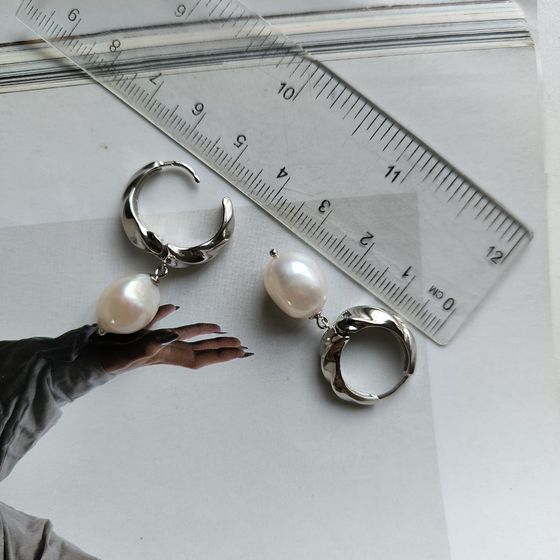 Серебряные серьги с жемчугом барочным