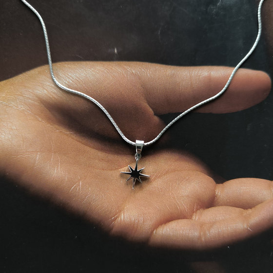 Серебряная подвеска без камней