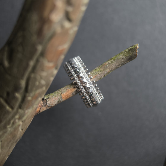 Серебряное кольцо с фианитами