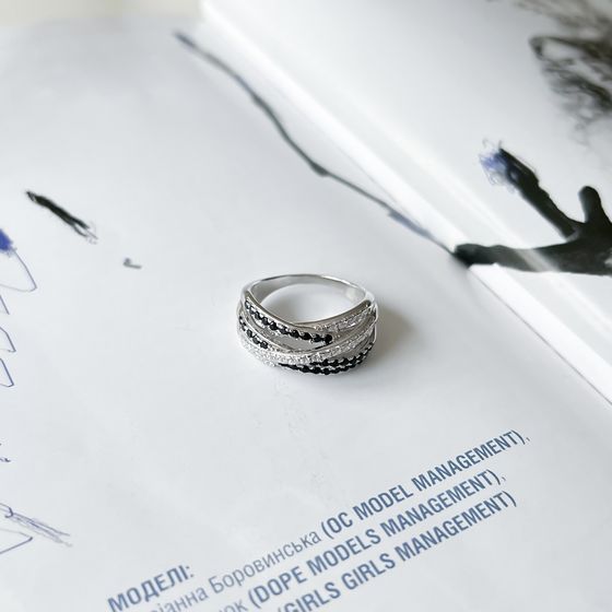 Серебряное кольцо с фианитами