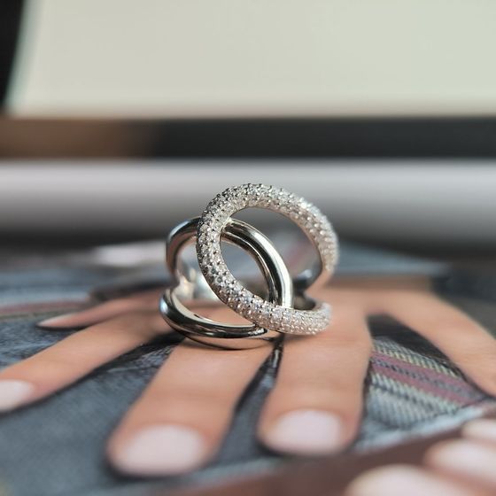 Серебряное кольцо с фианитами