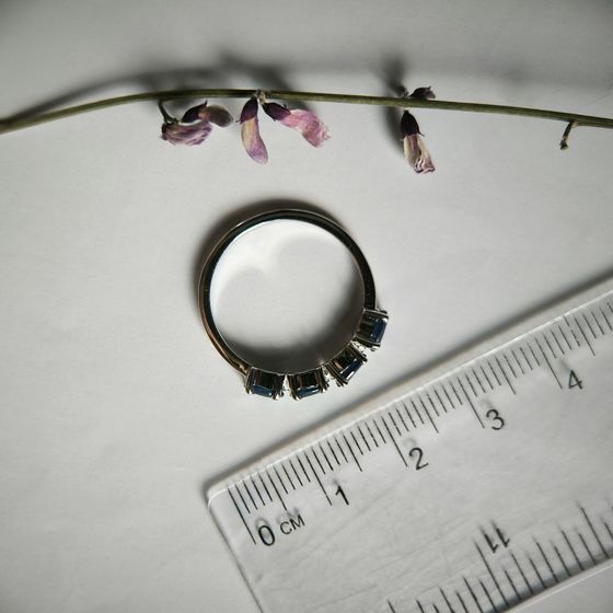 Серебряное кольцо с сапфиром 1.15ct