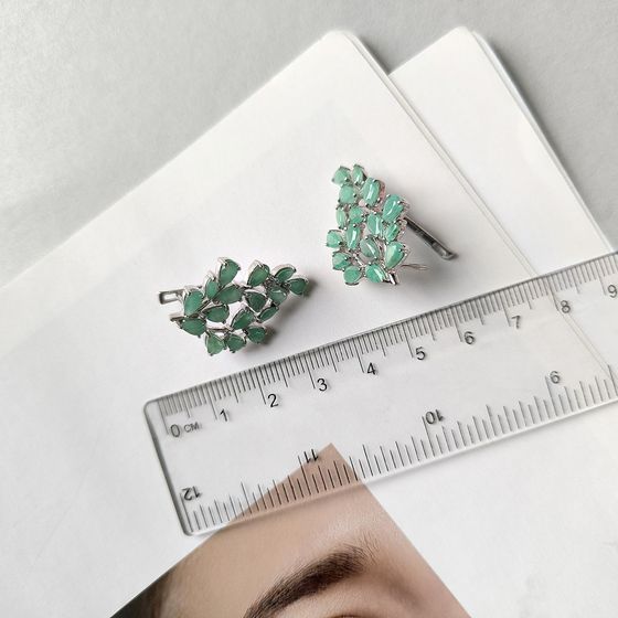 Серебряные серьги с изумрудом 5.48ct