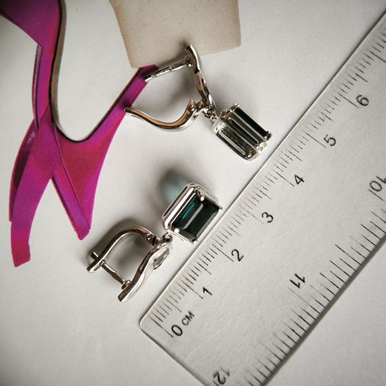 Серебряные серьги с топазом Лондон Блю 3.792ct