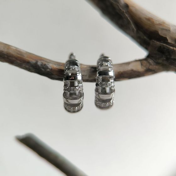 Серебряные серьги с фианитами