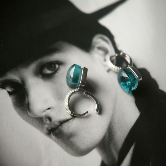 Серебряные серьги с фианитами