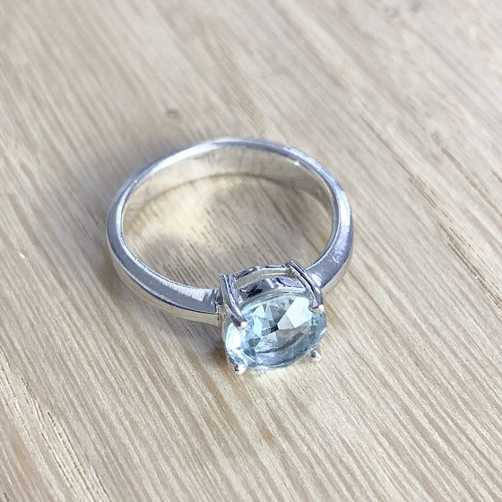Серебряное кольцо с топазом 2.9ct