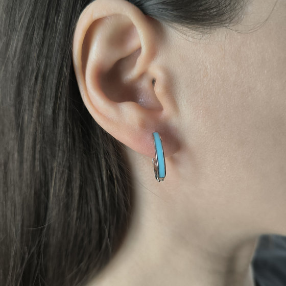 Серебряные серьги с фианитами, емаллю