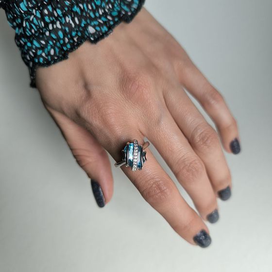 Серебряное кольцо с топазом 5.98ct