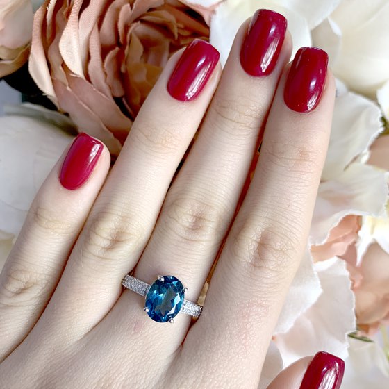 Серебряное кольцо с топазом Лондон Блю 2.252ct