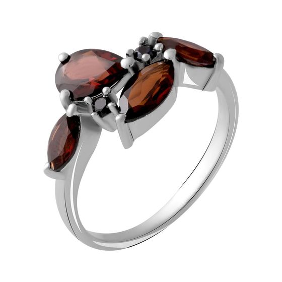 Серебряное кольцо с гранатом 2.34ct