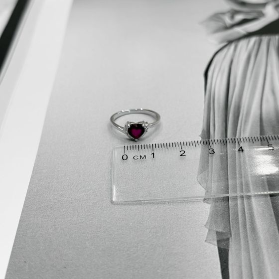 Серебряное кольцо с рубином 1.055ct