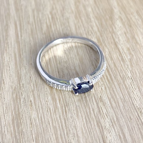 Серебряное кольцо с сапфиром 0.702ct