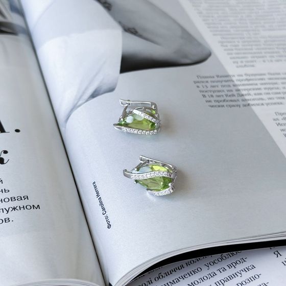 Серебряные серьги с хризолітом 9.628ct