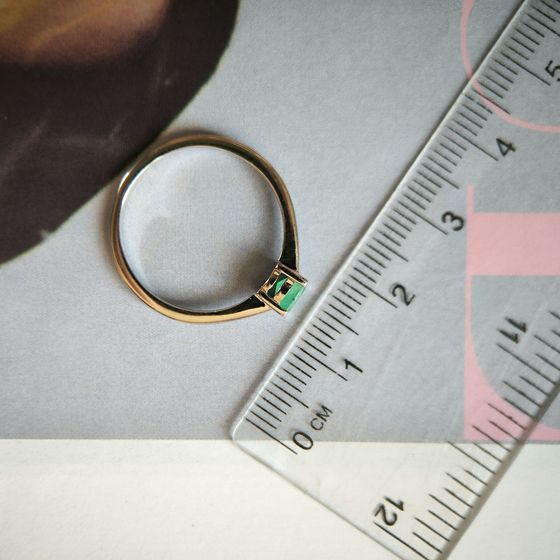 Серебряное кольцо с изумрудом 0.488ct