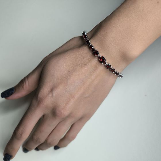 Серебряный браслет с гранатом 8.925ct