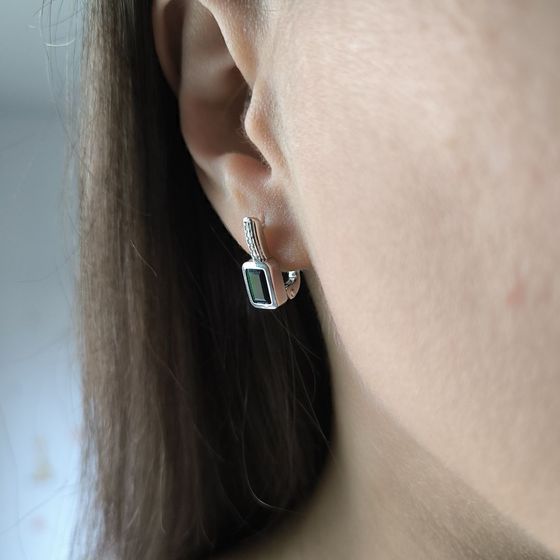 Серебряные серьги с изумрудом nano 8.565ct